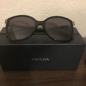 Prada SPR 010A Sunglasses - Black